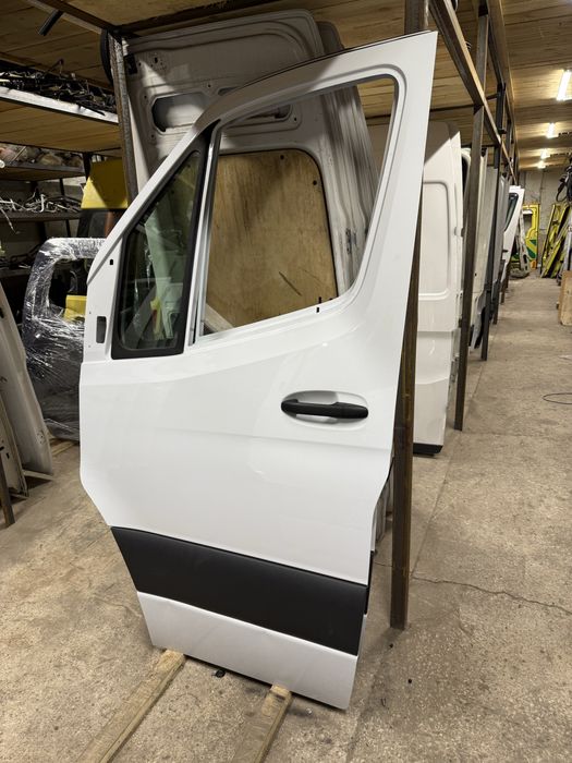 Авторазборка Mercedes Sprinter 907 910 капот крило фара бампер решітка