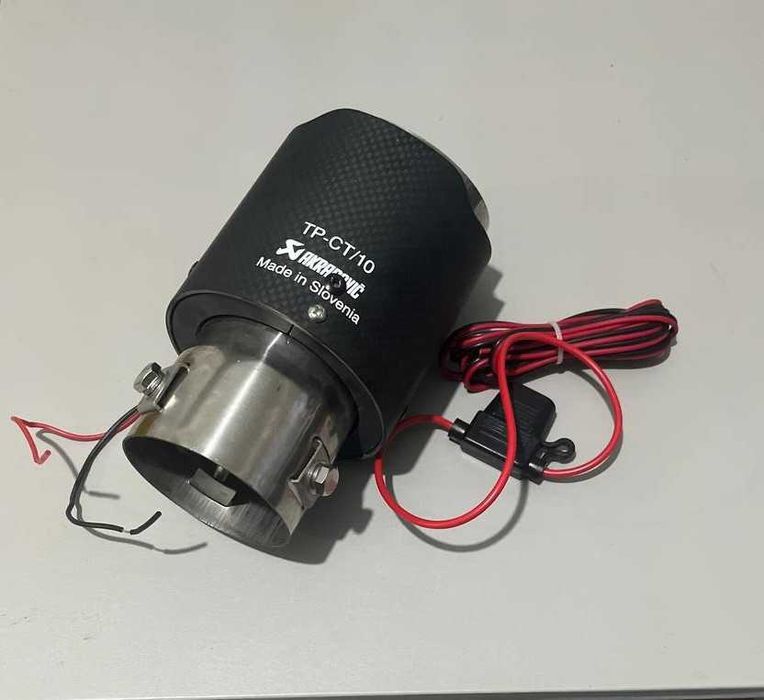 Ponteira escape carbono fosco Akrapovic LED azul