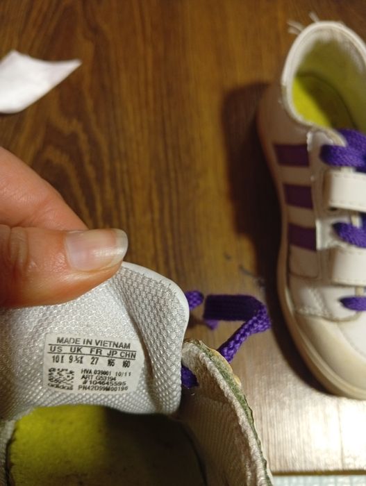 Кросівки, туфлі на дівчинку