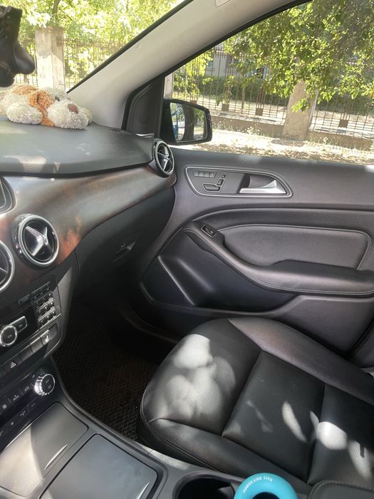 Продаю авто, повнісю ціле, після повного то