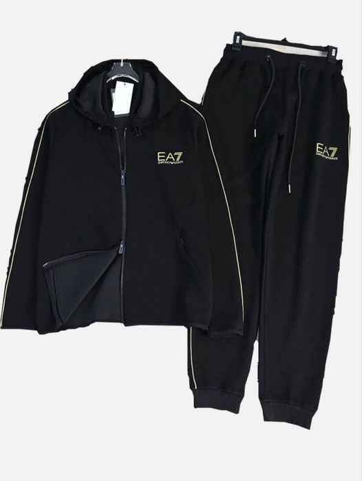 Костюм Armani  EA7 новий оригінал, L
