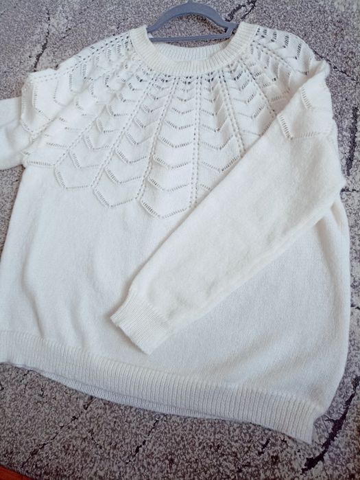 Sweter ekri  nowy