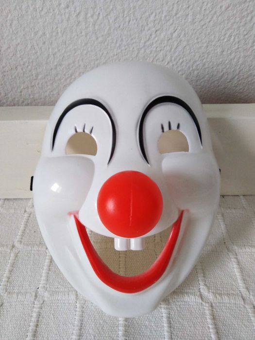 Máscara Palhaço Usada