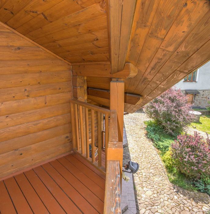 Продаж комплексу котеджів у центрі Східниці