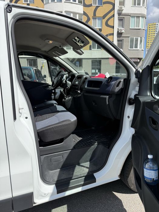 Opel Vivaro 2017р., 1,6сdti, груз-пас, довга база