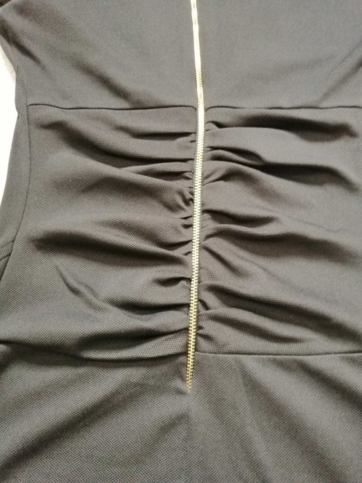 Черное вечернее обтягивающее платье с красивой спиной, короткое