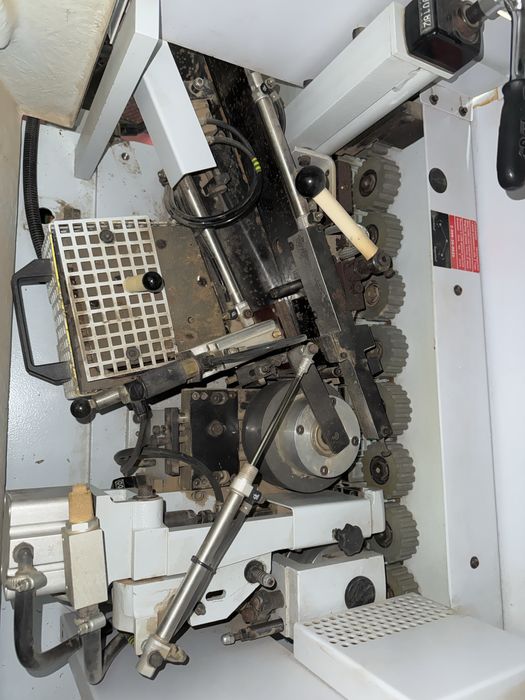 Кромкооблицовочний станок, крайкувальний, кромочний