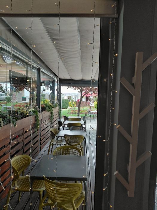 Cadeiras e Mesas (exterior e interior)