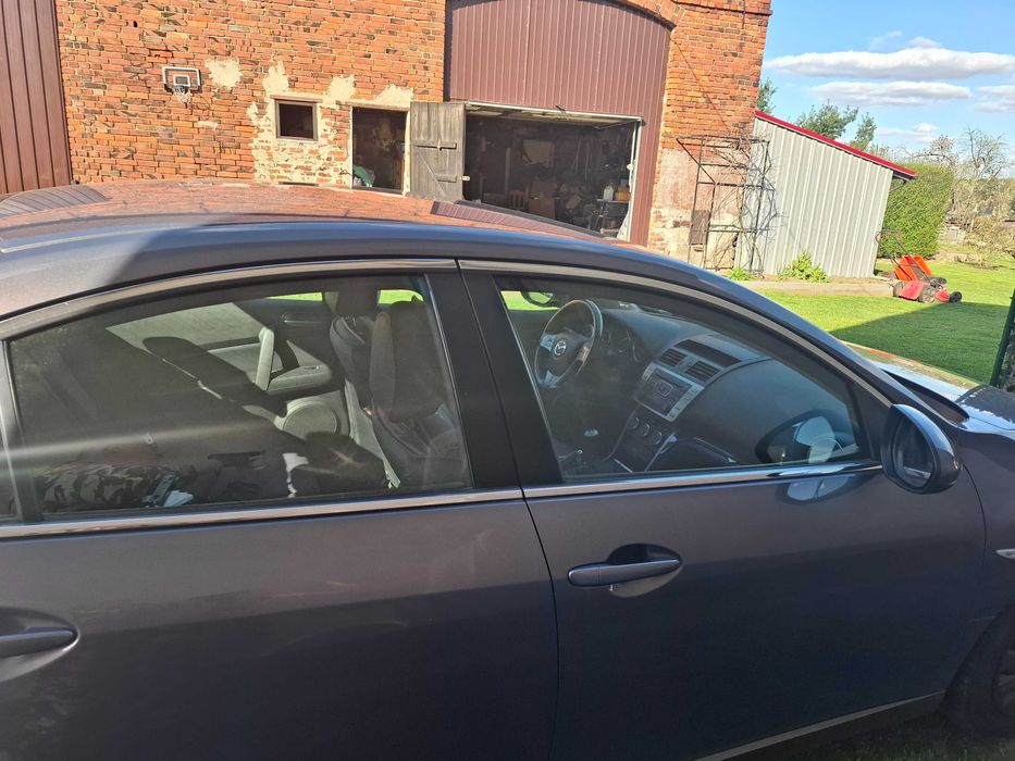 Mazda 6 samochód osobowy