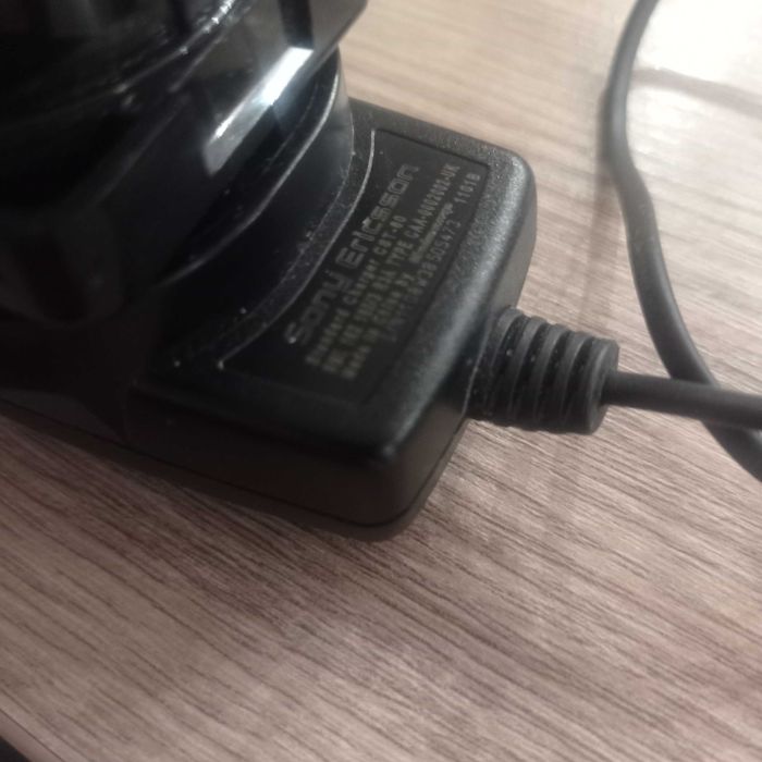 Oryginalna ładowarka Sony Ericsson