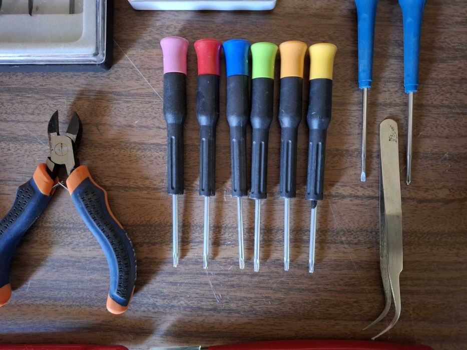 Electronics Tool490766915779307522