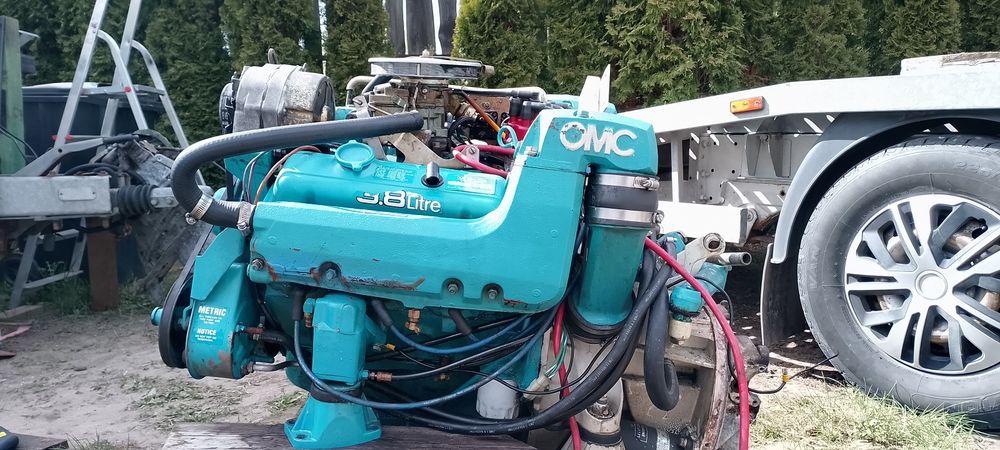 jacht motorowy motorówka silnik OMC Cobra 3,8 V6