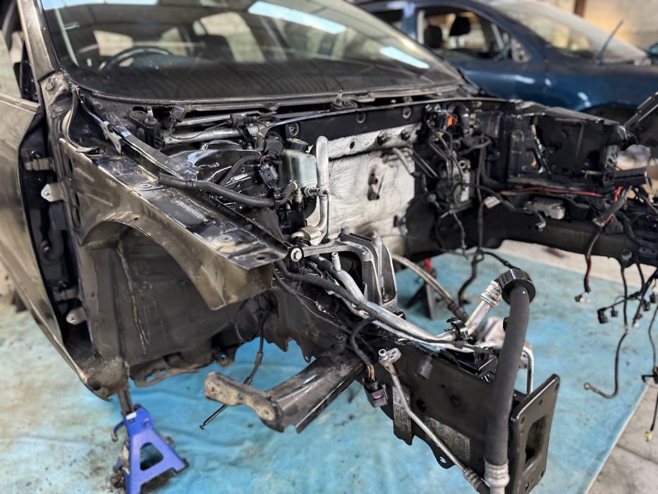 Четверть лонджерон Octavia A7 FL криша стойка Октавія А7