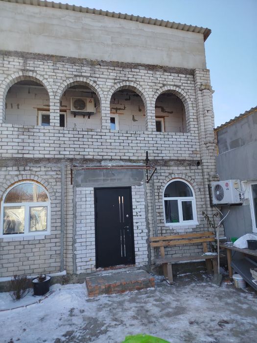 Продам 2-этажный дом