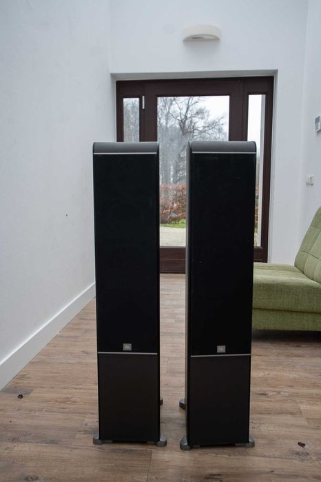 JBL ES80 Zgrabne i dzielne kolumny :)