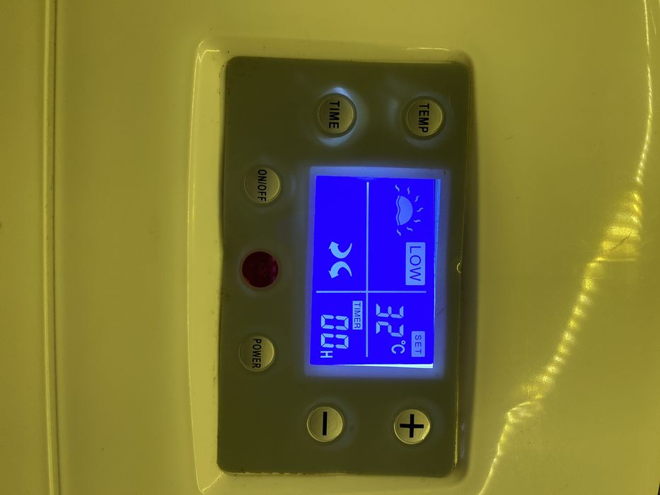 Elektryczny ogrzewacz przenośny do łazienki itp