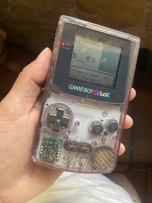 Game boy color (1999) 5 versões pokémon Game boy Advance ( ecrã queimado a funcionar )