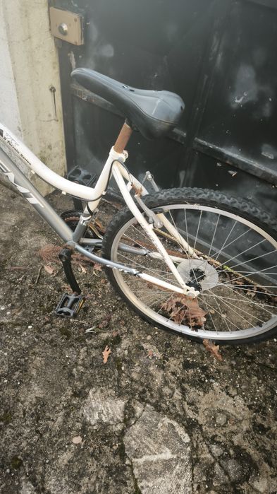 Bicicleta EMT Terrain Series