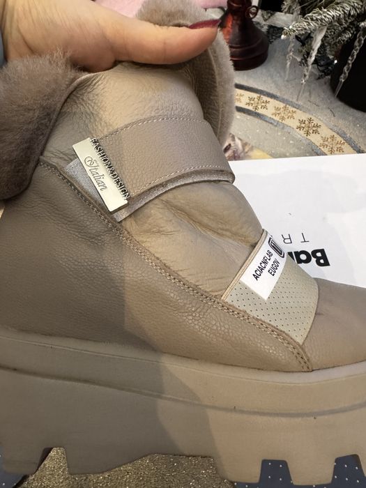 Зимові  черевики на натуральному хутрі 37 р.