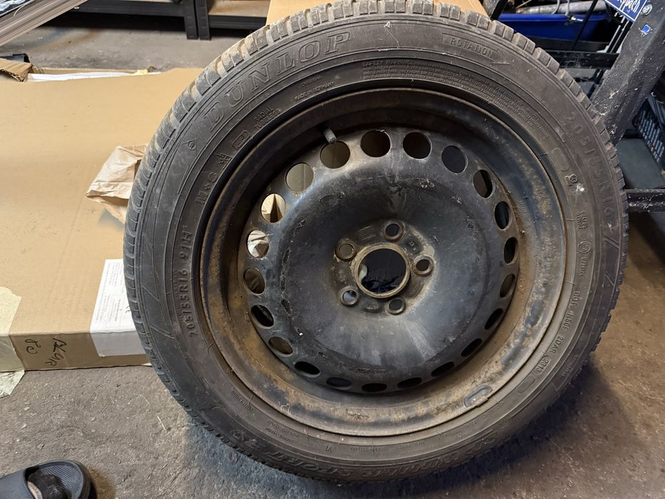 Sprzedam opony wraz z felgami 205/55 R16