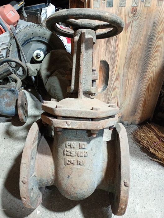 Засувка газо водопроводна