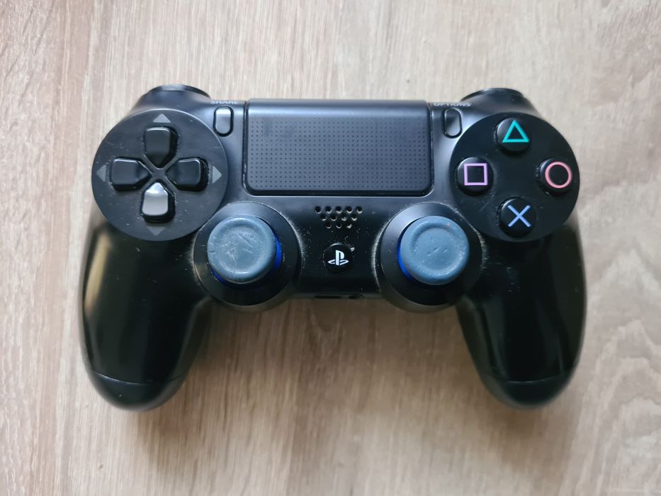 Pady do konsoli PS4.