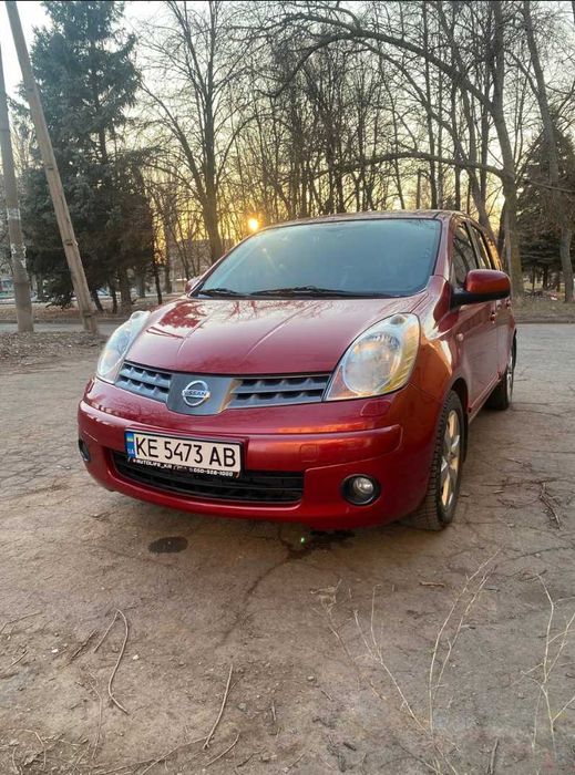 Продам nissan note 2008г