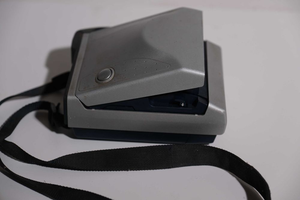 Vintage Polaroid Camera (Model P-1200)64750574601346123