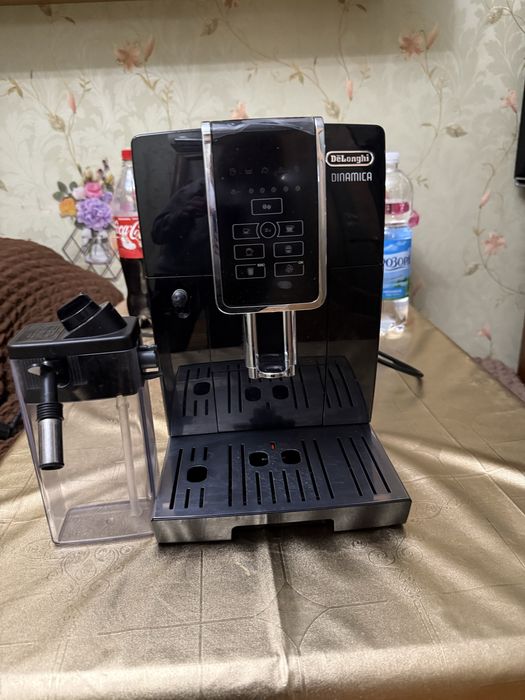 Кофемашина Delonghi