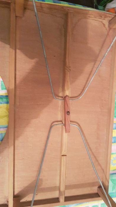 Mesa antiga pequeno almoço na cama