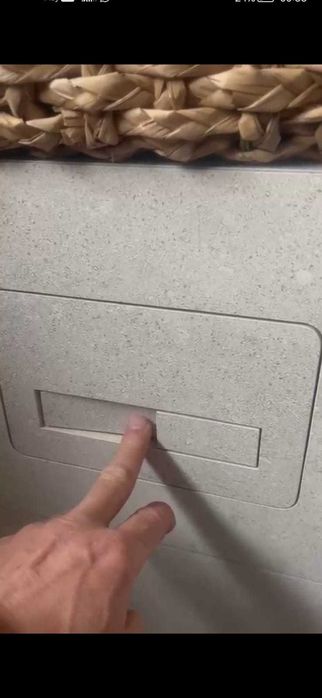 Ukryty przycisk spłukujący WC Geberit Cersanit Roca Tece