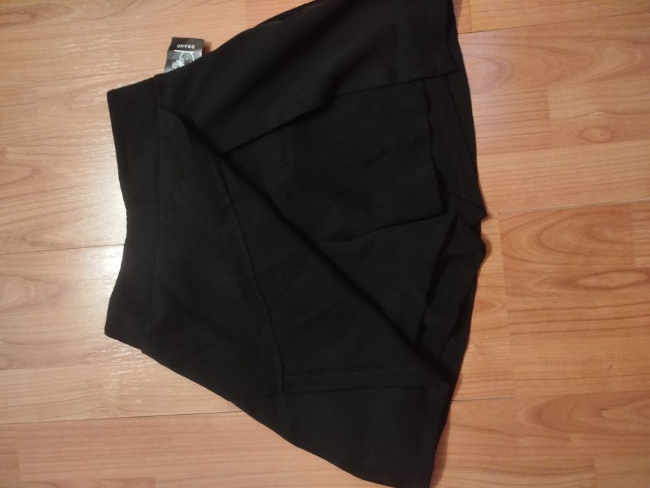 Продам  класичний костюм , 42-44 розмір
