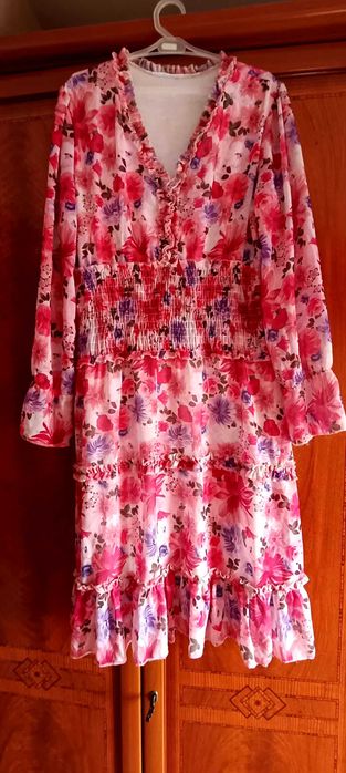Śliczna sukienka kwiaty hiszpanka SM