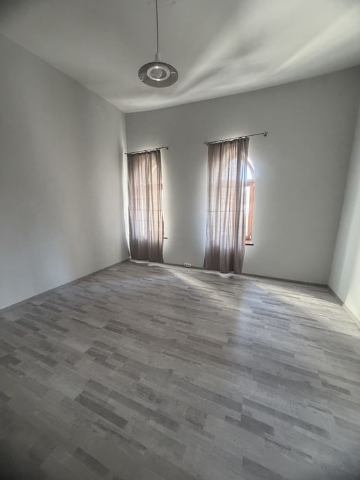 Продаж ч/б (квартира) Центр міска(паркова зона)