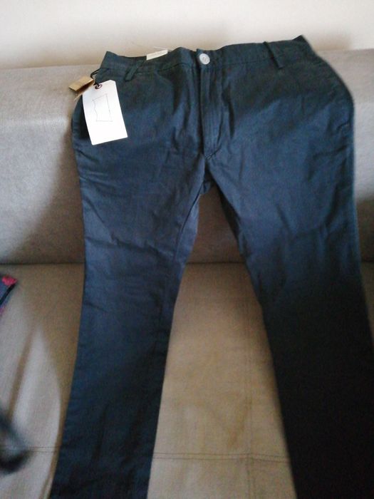 Нові чоловічі  штани плащовки Levi's