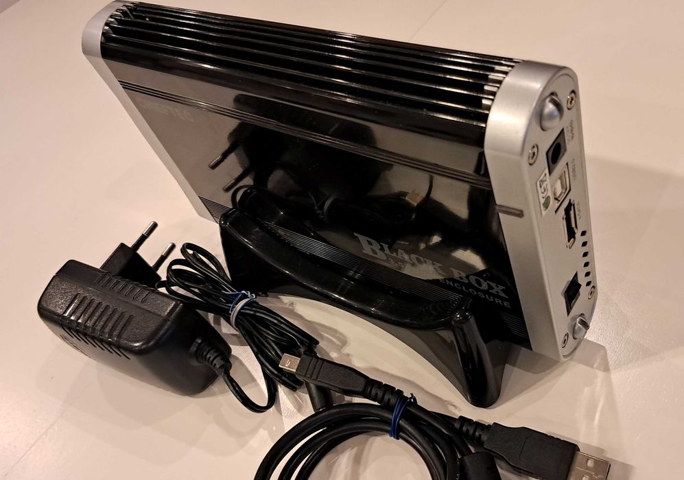 Super obudowa kieszeń HDD Chieftec CEB-35S aluminiowa + dysk 160 GB