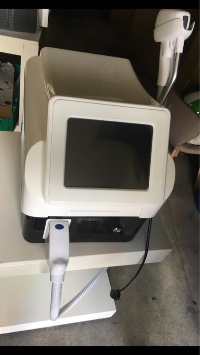 Maquina profissional depilação a  Lazer 4 ondas COMO NOVA