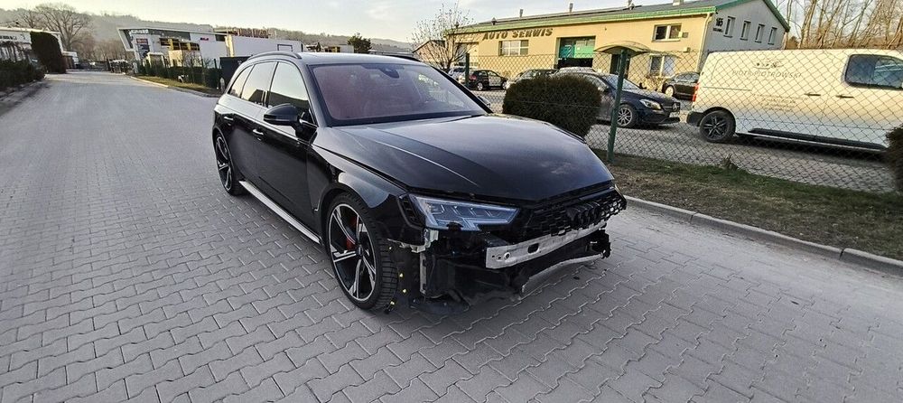 Audi RS4 Avant Super Stan, Serwisowany, Szwajcaria, Faktura VAT 23%
