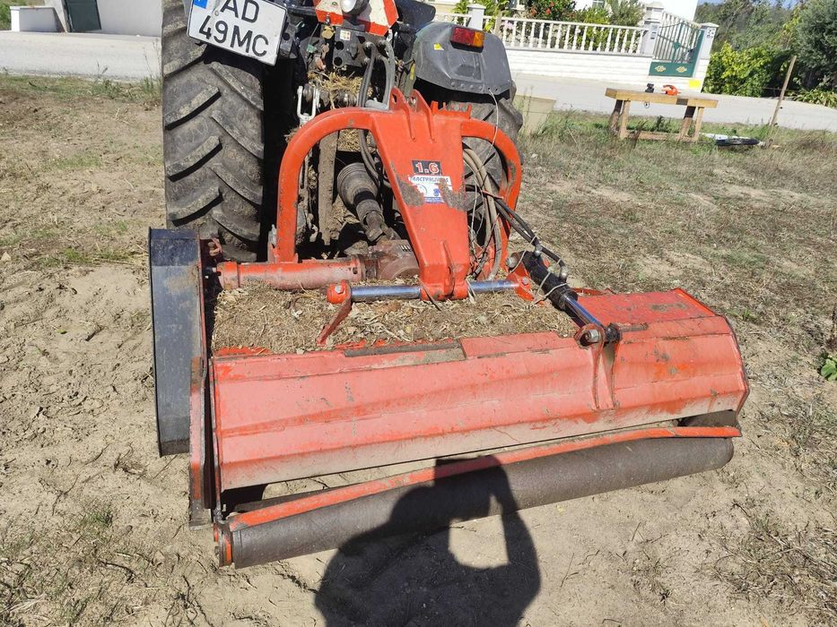 VENDO TRATOR HURLIMANN XF 90.4