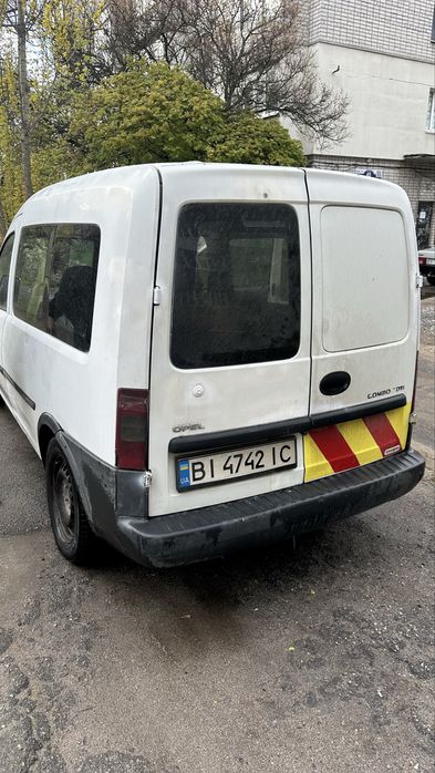 Легковий автомобіль OPEL COMBO