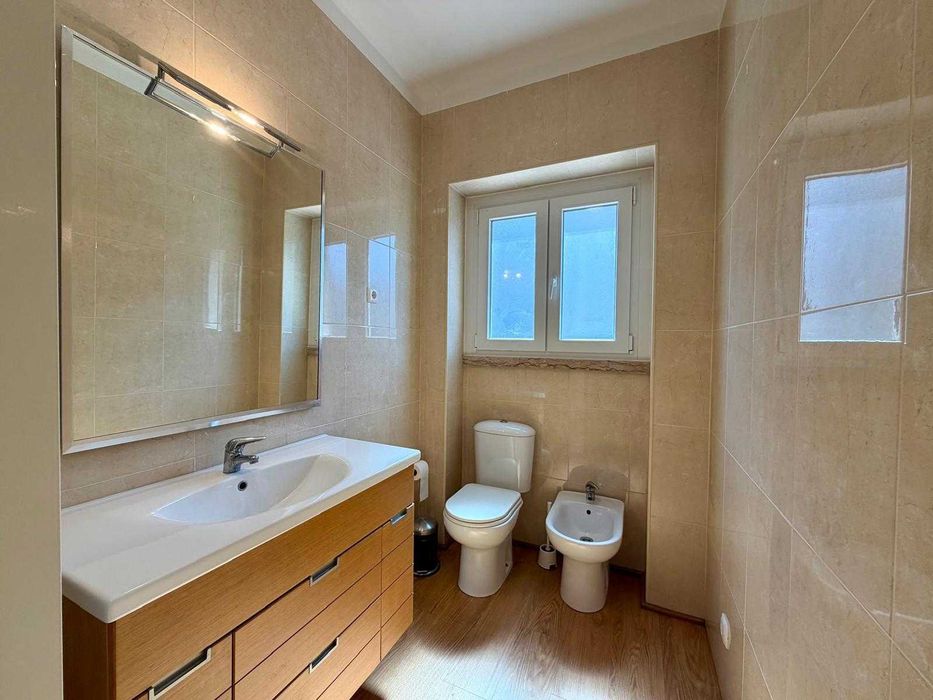 Quarto Individual | 14 m2 para estudantes universitárias | Alvalade / Av. de Roma | Despesas Incluídas | 575 euros