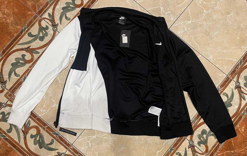 Мастерка  Nike Sportswear Swoosh Woven Jacket.