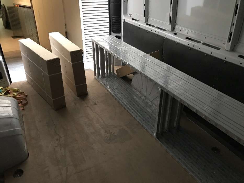 Estantes Metálicas Carga Ligeira Media Pesada de Encaixe Sem Parafusos