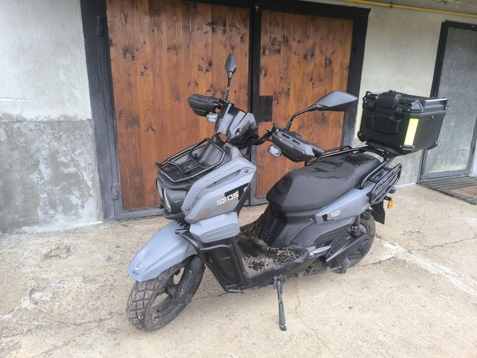 Електроскутер Forte Unicorn EV