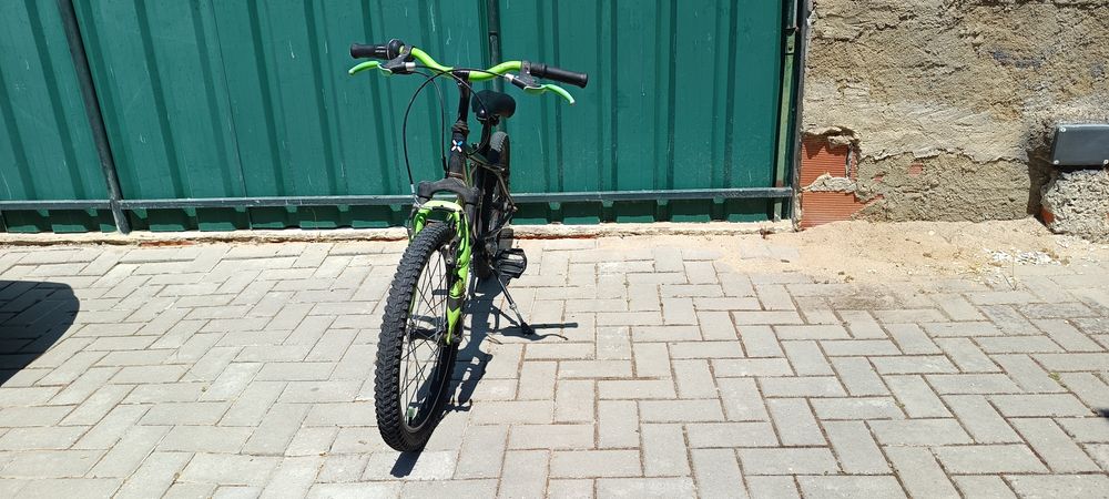 Bicicleta para miúdos pequenos