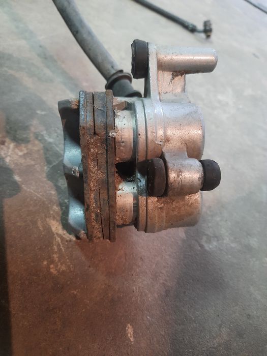 Колесо супорт амортизатори скутера