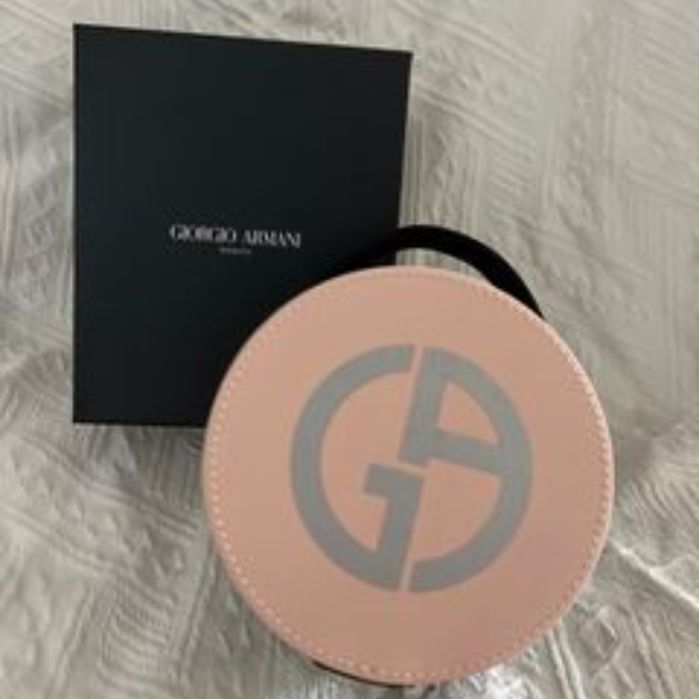 Giorgio Armani Beauty kuferek na kosmetyki