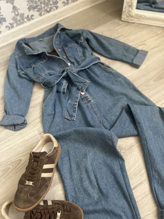 Джинсовий комбінезон