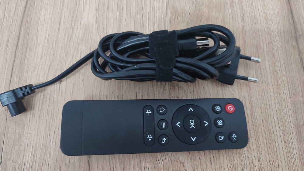 Mini Projektor hongtop Full HD Android 11 SmartTV NETFLIX