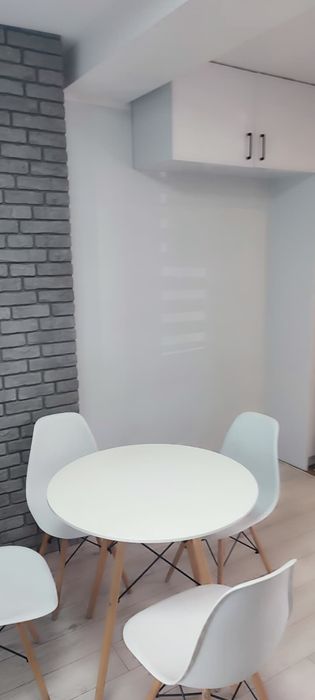 BEZ CZYNSZU! Przytulne 2 pokoje w świetnej lokalizacji (Mickiewicza/Gdańska) – Internet i Ogrzewanie w cenie! - Widok 2